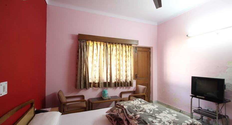 Royal Inn Motel & Restaurant, Dehradun 5